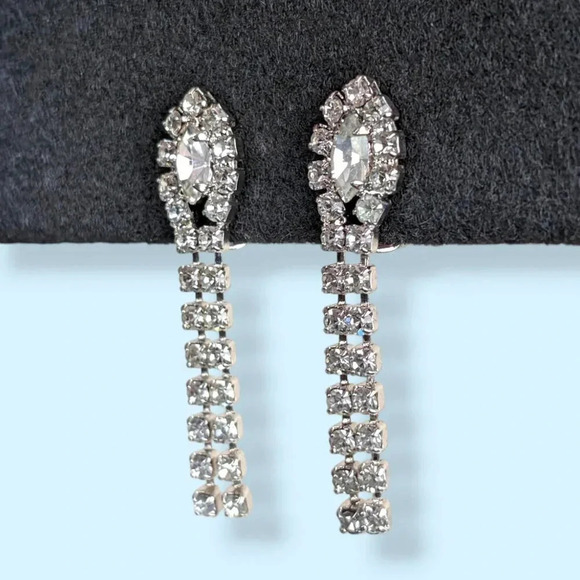 (2/$20) Vintage Dangling Rhinestone Earrings - Picture 3 of 6